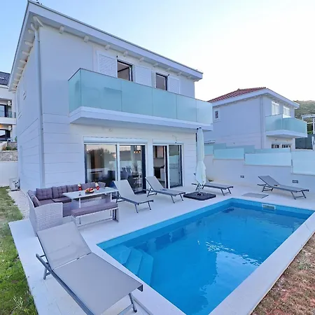 빌라 E & D - Four Bedroom With Pool And Patio - D Drače