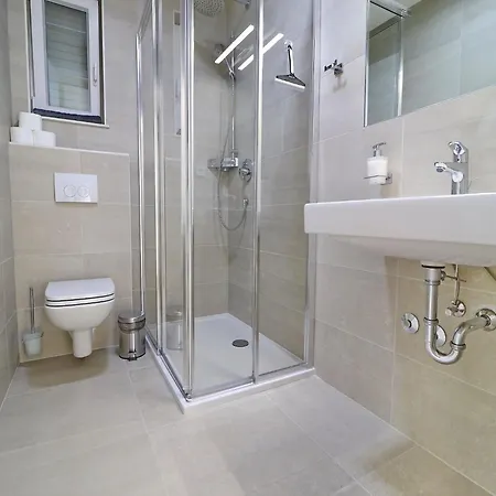 Villa E & D - Four Bedroom With Pool And Patio - D *